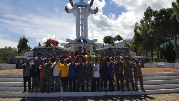 TUGU RADIO RIMBA RAYA TEMPAT WISATA